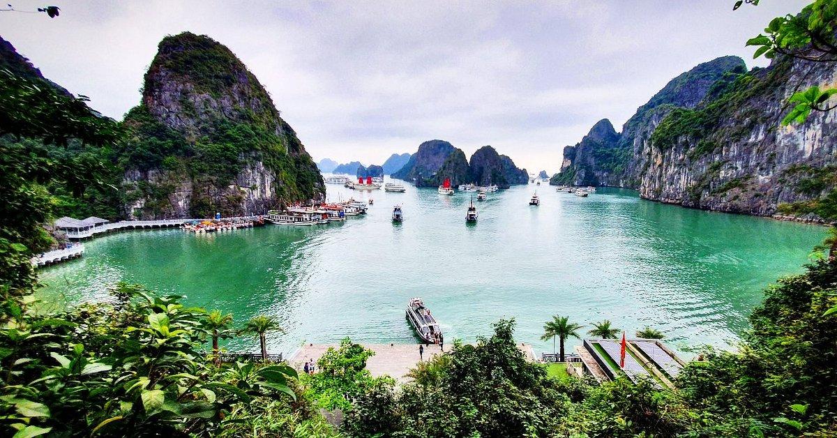 ve-dep-cua-hang-sung-sot-ha-long