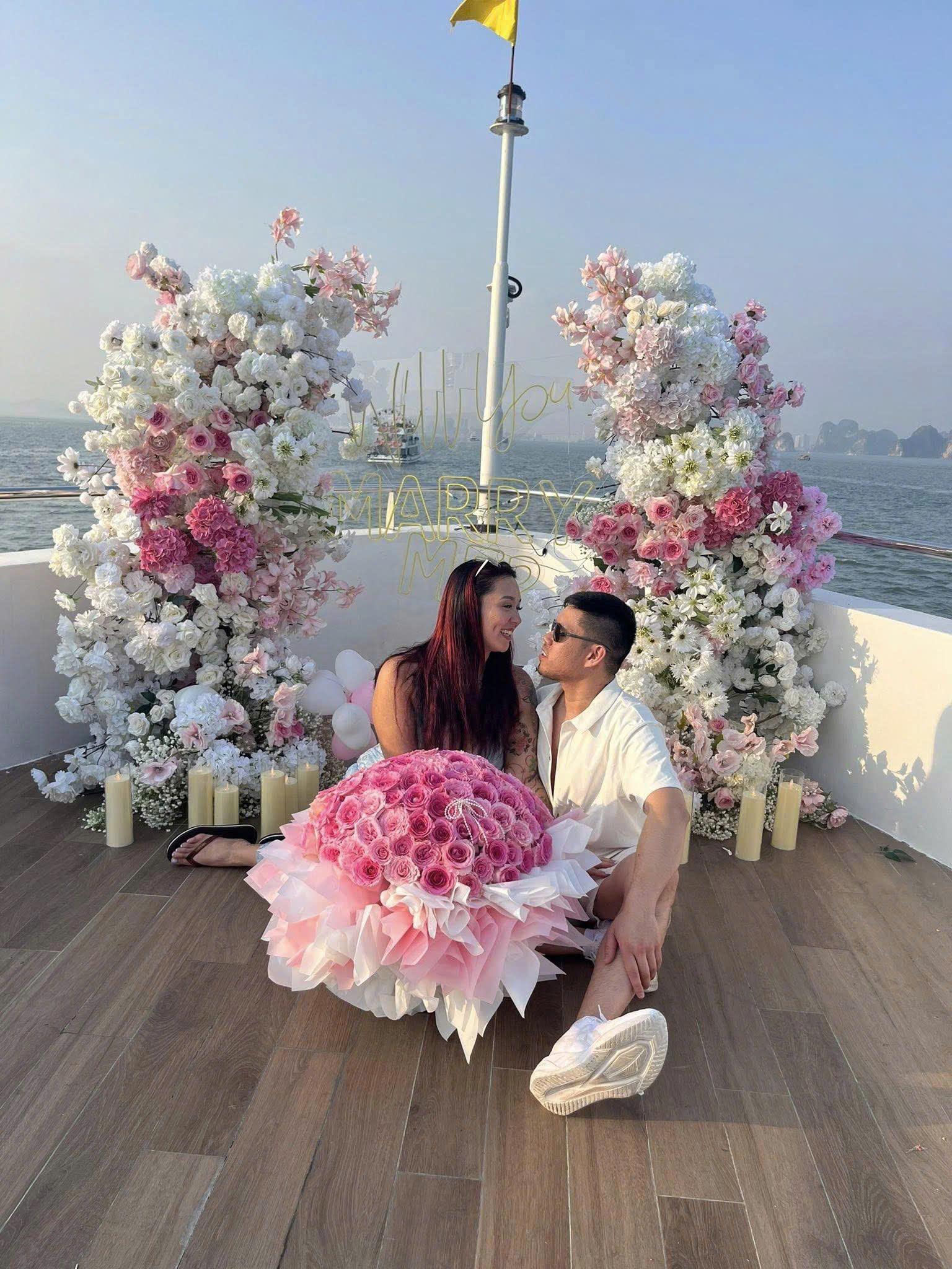 dich-vu-tron-goi-cau-hon-tren-du-thuyen-6-sao